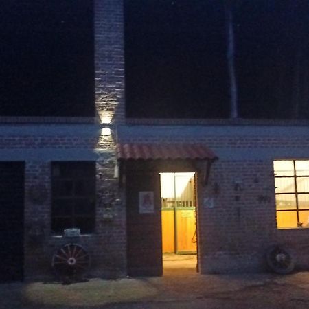 Bed and Breakfast Felix House Codevilla Екстер'єр фото